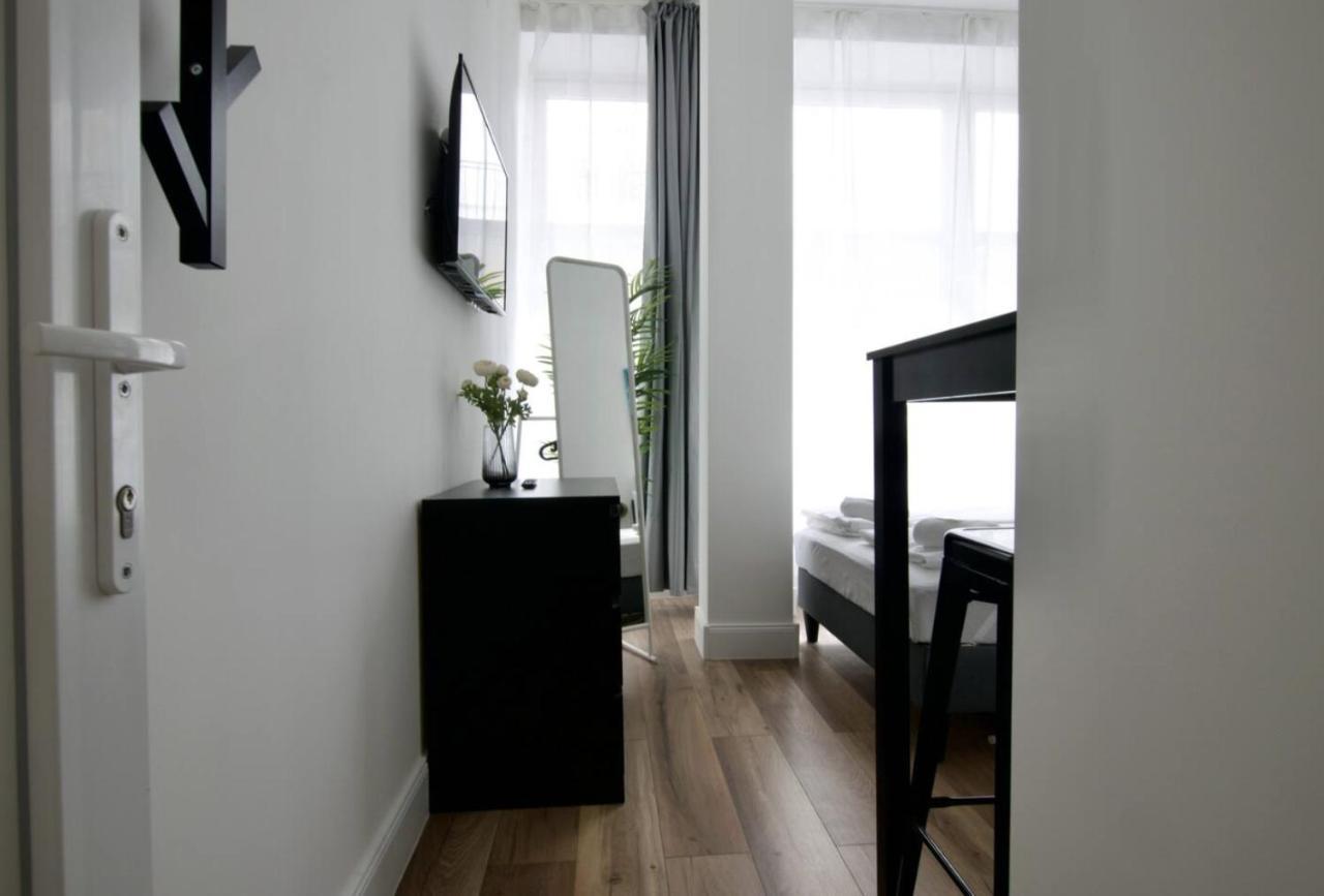 Studio Apartments By Hi5- Apartment In Downtown Budapest Esterno foto