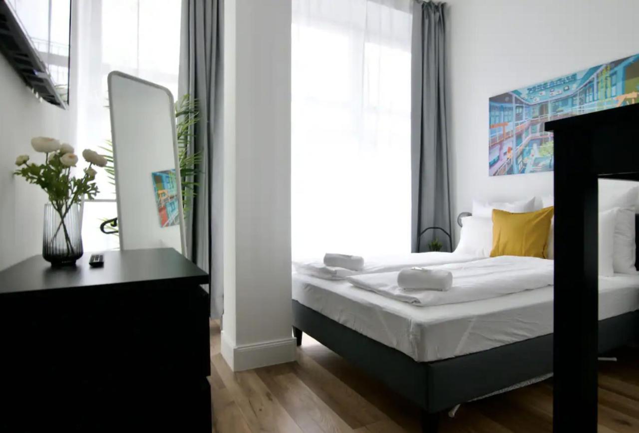 Studio Apartments By Hi5- Apartment In Downtown Budapest Esterno foto
