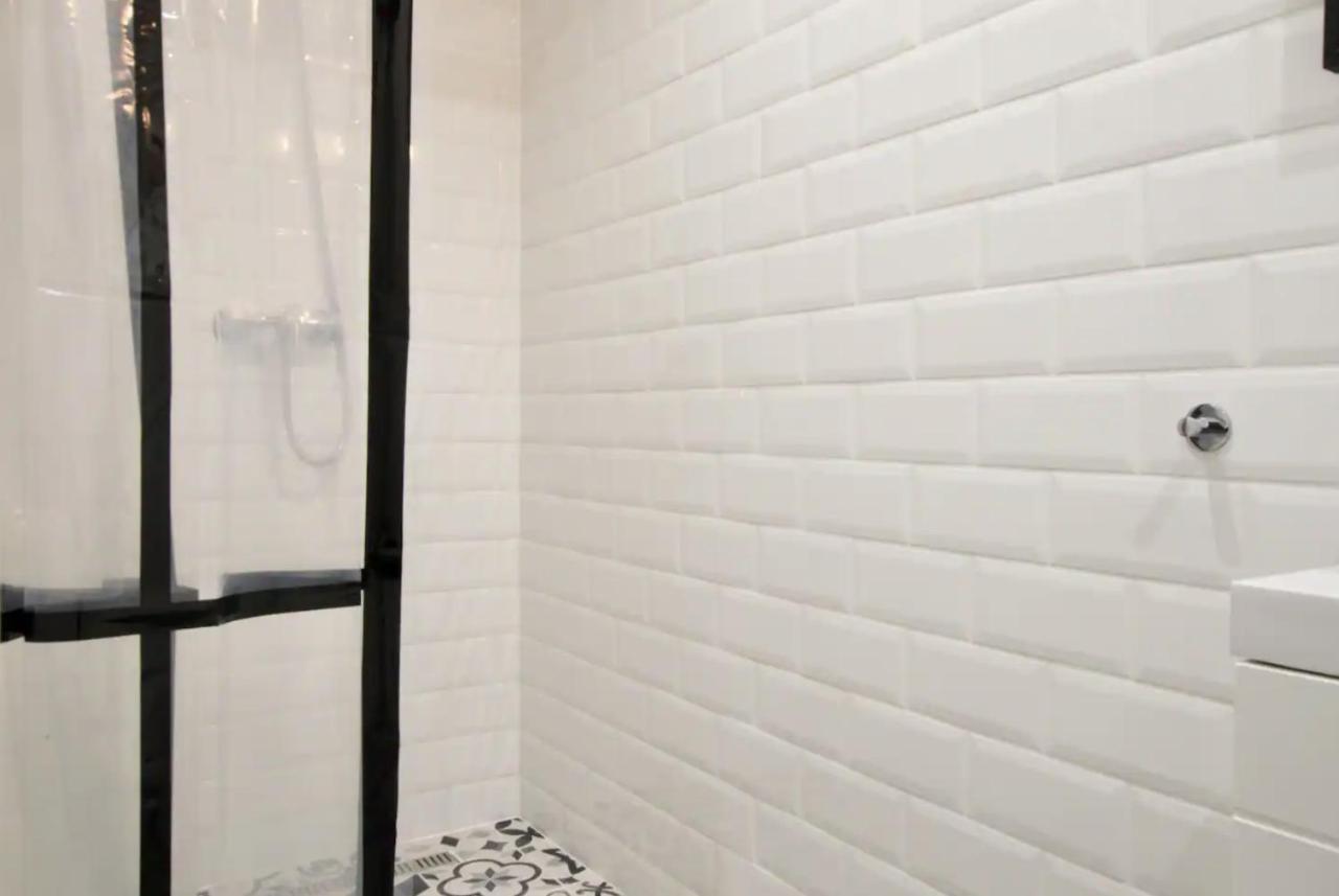 Studio Apartments By Hi5- Apartment In Downtown Budapest Esterno foto