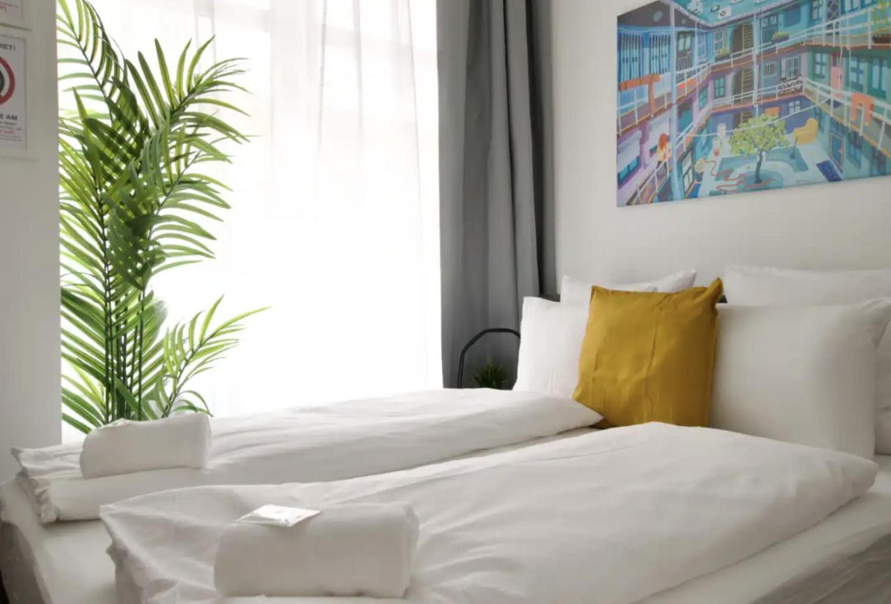 Studio Apartments By Hi5- Apartment In Downtown Budapest Esterno foto