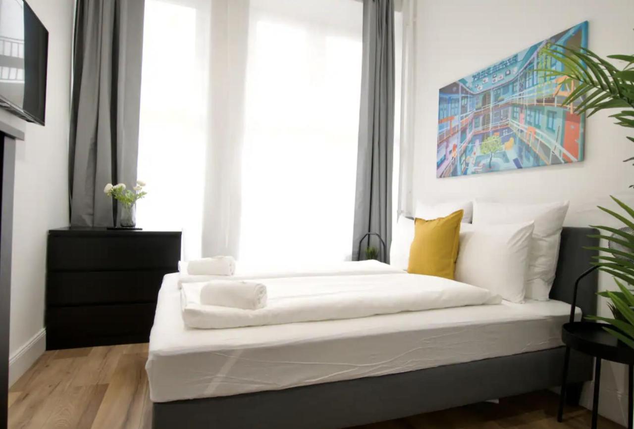Studio Apartments By Hi5- Apartment In Downtown Budapest Esterno foto